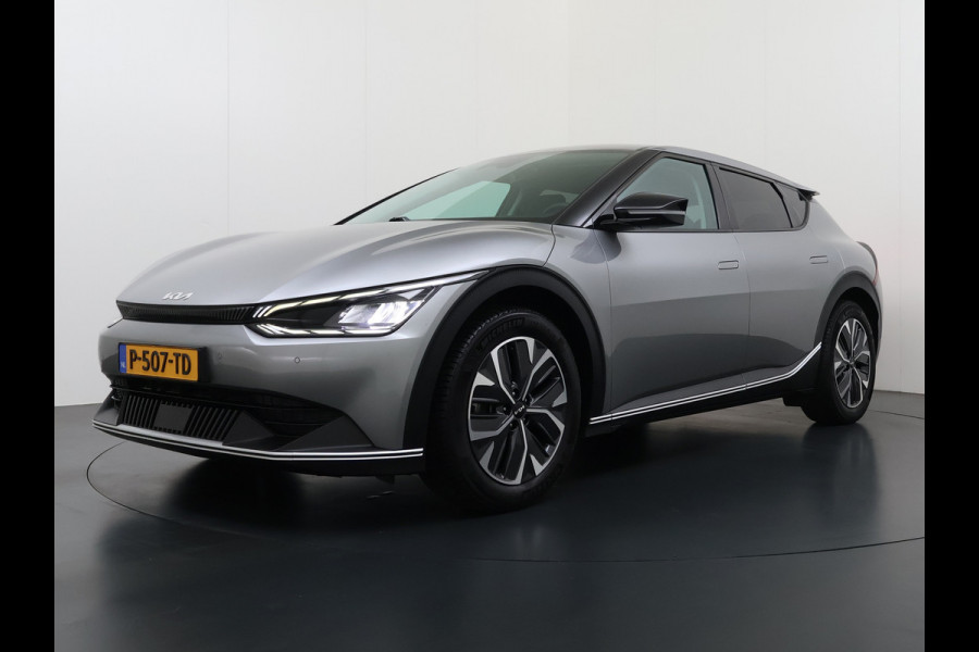 Kia Ev6 Air 58kWh SOH 100% Adap.Cruise Navi Ecc Camera Stoel+Stuurverwarming Apple Carplay Android Auto Pdc Dodehoekdetectie File assistent Lmv 19" Privacy Glas Led DAB Bluetooth 1e Eigenaar Dealeronderhouden Origineel Nederlandse Kia
