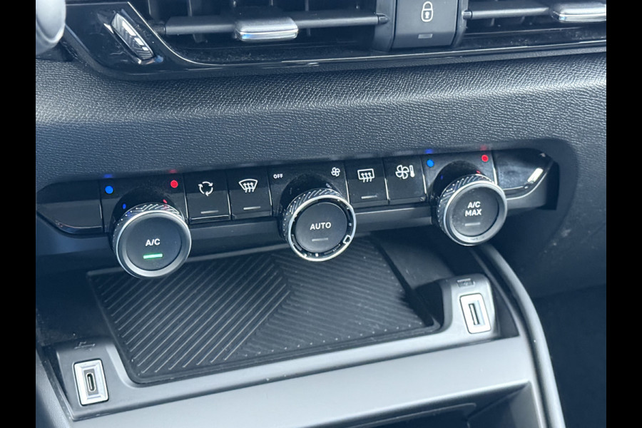 Citroën Ë-C4 50kWh SOH 91% Head-Up Display Adap.Cruise Verwarmd Stuur 360°Camera Navi Ecc Apple Carplay Android Auto Shine Lmv Led Privacy Glas Isofix DAB Bluetooth Lane Assist Regen-Lichtsensor