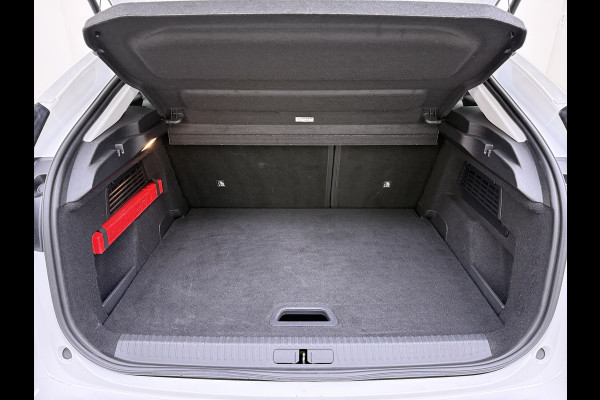 Citroën Ë-C4 50kWh SOH 91% Head-Up Display Adap.Cruise Verwarmd Stuur 360°Camera Navi Ecc Apple Carplay Android Auto Shine Lmv Led Privacy Glas Isofix DAB Bluetooth Lane Assist Regen-Lichtsensor