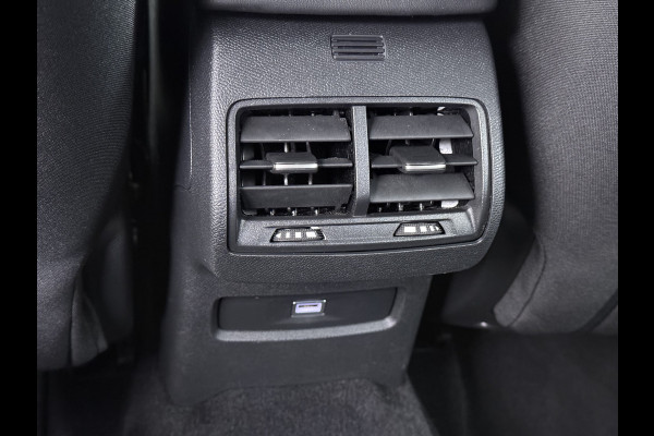 Citroën Ë-C4 50kWh SOH 91% Head-Up Display Adap.Cruise Verwarmd Stuur 360°Camera Navi Ecc Apple Carplay Android Auto Shine Lmv Led Privacy Glas Isofix DAB Bluetooth Lane Assist Regen-Lichtsensor