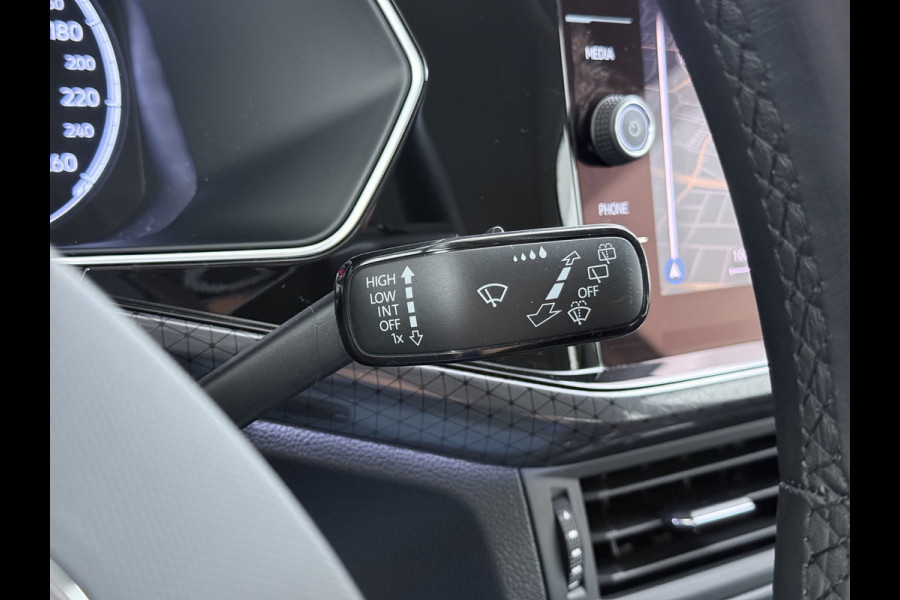 Volkswagen T-Cross 1.0TSI 111PK Automaat Executive-Pack Navi Ecc Adap.Cruise Control Apple Carplay Android Auto Pdc Style Dodehoek detectie Lmv Led Isofix DAB Bluetooth Licht-Regensensor App-Connect 1e Eigenaar Origineel Nederlandse Auto
