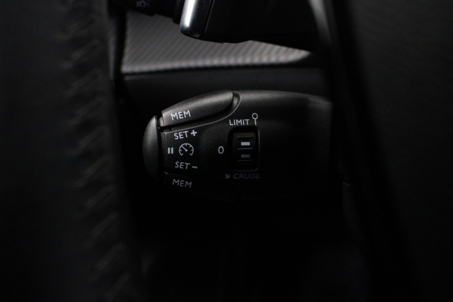 Peugeot 2008 1.2 PureTech Active Pack |Navi|