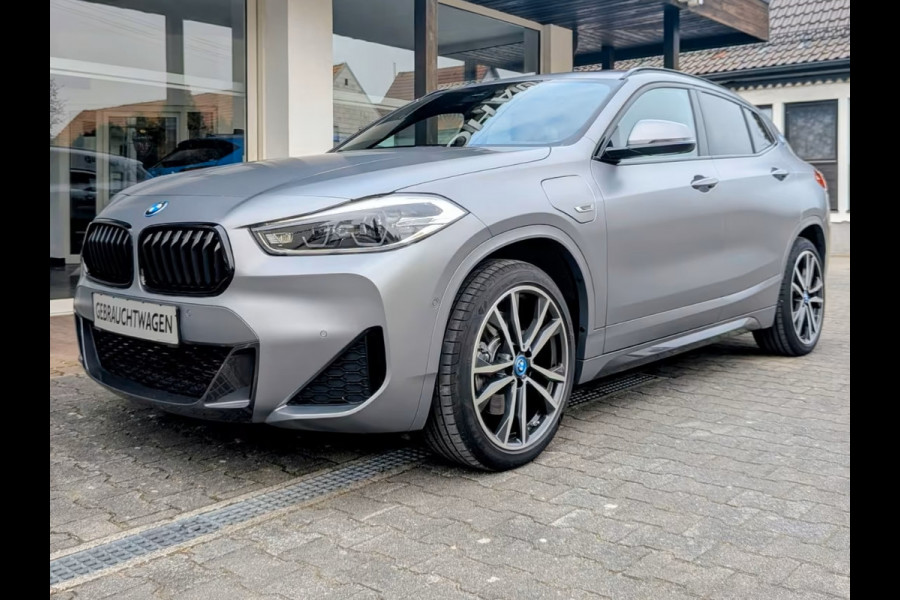 BMW X2 xDrive25e M-SPORT ** FROZEN GREY, LEDER, PANORAMA, H&K SOUND, VERW. ST, 19-inch LMV ** 1e EIG - UNFALLFREI ** ** INFORMEER OOK NAAR ONZE AANTREKKELIJKE FINANCIAL-LEASE TARIEVEN **