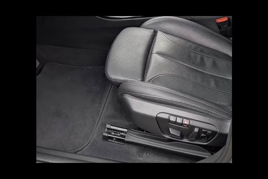 BMW X2 xDrive25e M-SPORT ** FROZEN GREY, LEDER, PANORAMA, H&K SOUND, VERW. ST, 19-inch LMV ** 1e EIG - UNFALLFREI ** ** INFORMEER OOK NAAR ONZE AANTREKKELIJKE FINANCIAL-LEASE TARIEVEN **