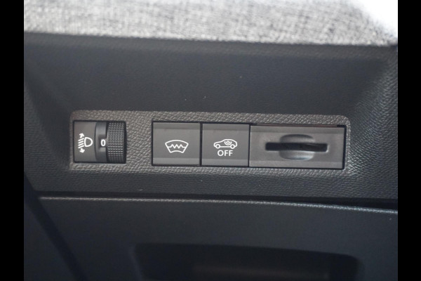 Peugeot 3008 1.2 Hybrid 136 Allure Winterpakket
