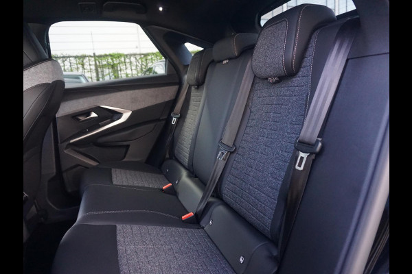 Peugeot 3008 1.2 Hybrid 136 Allure Winterpakket