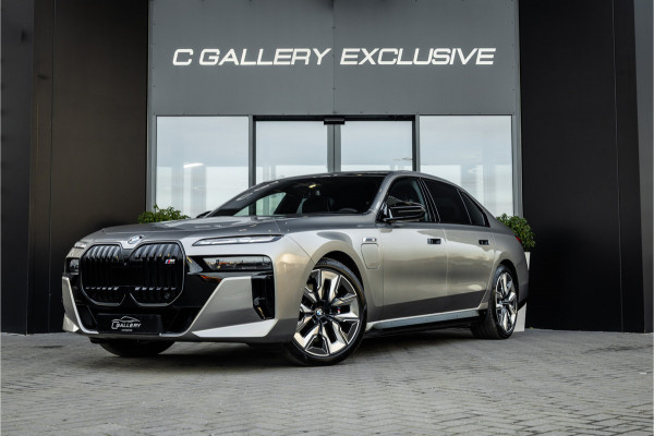 BMW 7 Serie M760e xDrive - M Sport | Bowers & Wilkins | SkyLounge | Oxidgrau