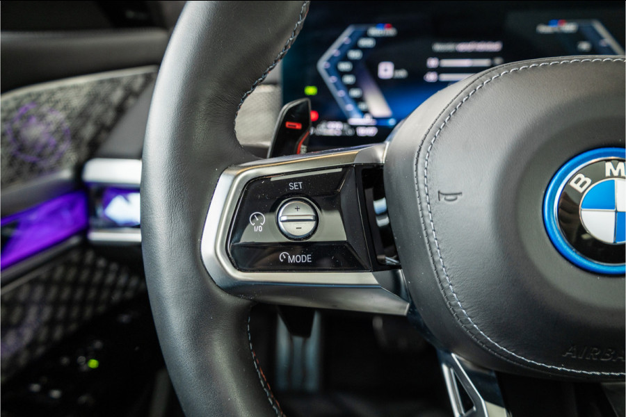 BMW 7 Serie M760e xDrive - M Sport | Bowers & Wilkins | SkyLounge | Oxidgrau
