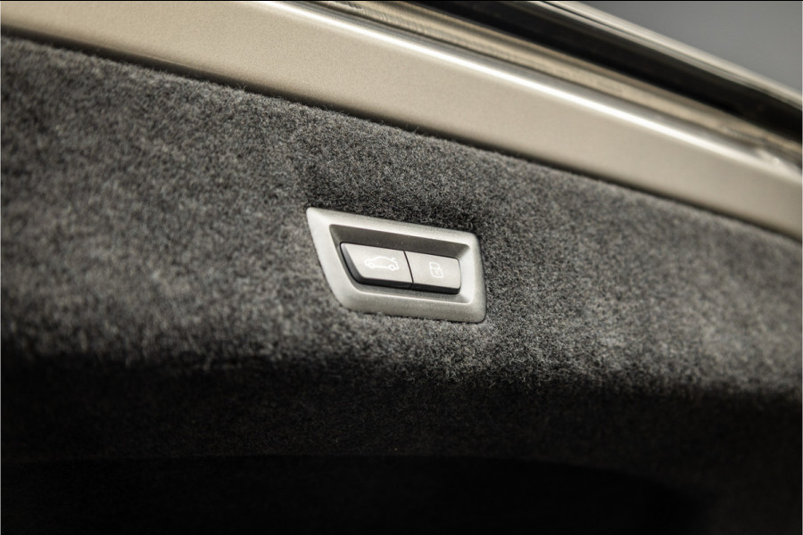 BMW 7 Serie M760e xDrive - M Sport | Bowers & Wilkins | SkyLounge | Oxidgrau