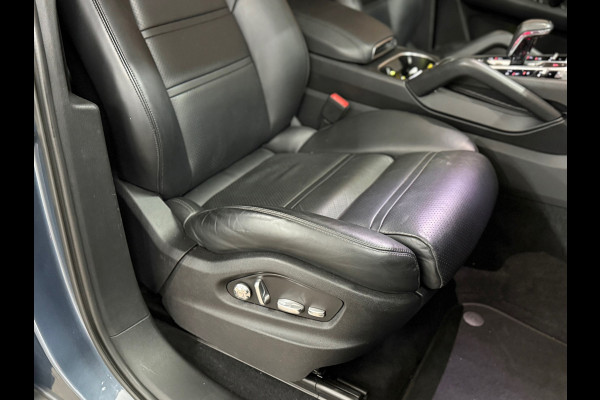 Porsche Cayenne 3.0 E-Hybrid | Full Option | Vierwielbesturing | PANO | PDLS+ | BOSE | PASM | ComfortPakket | Soft Close |Trekhaak
