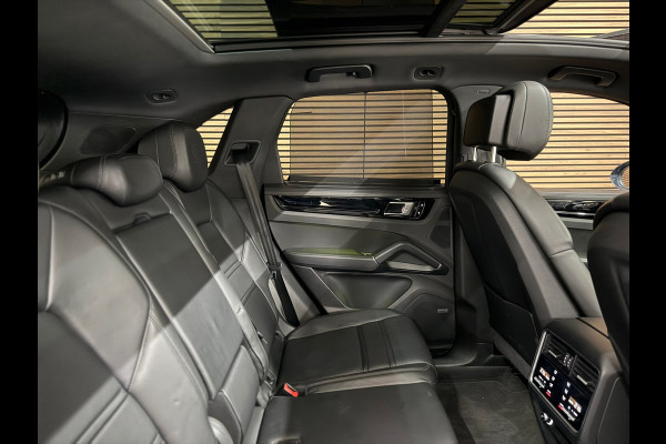 Porsche Cayenne 3.0 E-Hybrid | Full Option | Vierwielbesturing | PANO | PDLS+ | BOSE | PASM | ComfortPakket | Soft Close |Trekhaak