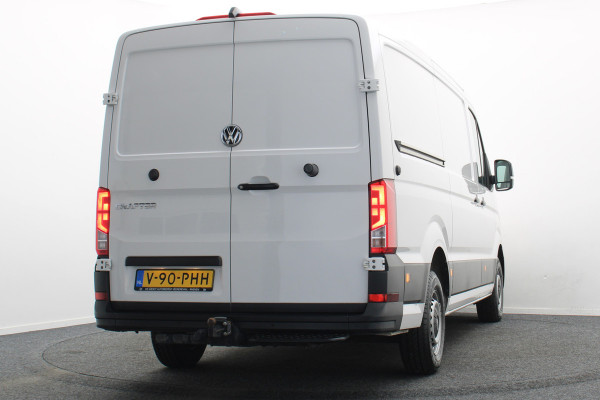 Volkswagen Crafter 35 2.0 TDI L3H2 DSG 3-Zits, Camera, Luchtvering, Trekhaak, Apple Carplay