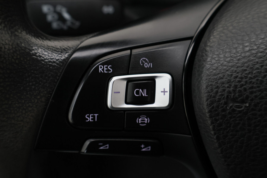 Volkswagen Crafter 35 2.0 TDI L3H2 DSG 3-Zits, Camera, Luchtvering, Trekhaak, Apple Carplay