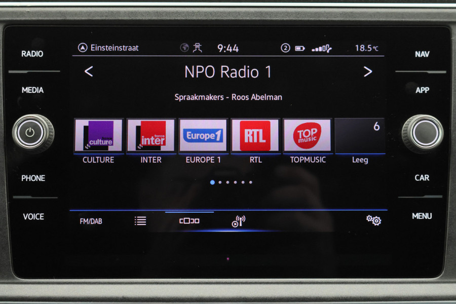 Volkswagen Crafter 35 2.0 TDI L3H2 DSG 3-Zits, Camera, Luchtvering, Trekhaak, Apple Carplay