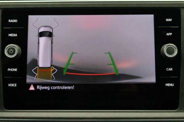 Volkswagen Crafter 35 2.0 TDI L3H2 DSG 3-Zits, Camera, Luchtvering, Trekhaak, Apple Carplay