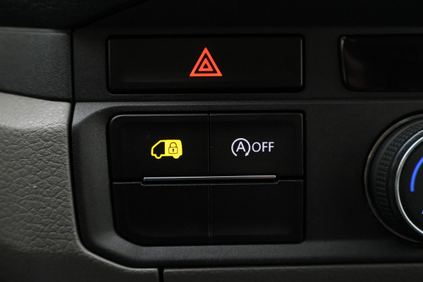 Volkswagen Crafter 35 2.0 TDI L3H2 DSG 3-Zits, Camera, Luchtvering, Trekhaak, Apple Carplay