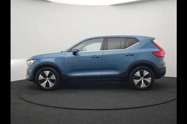Volvo XC40 T4 Ultimate Bright PHEV 211pk Dealer O.H. | Adaptive Cruise | 360 Camera | Harman / Kardon | Alcantara Sportstoelen Memory | Apple Carplay | Stuur Verwarmd | Blis | Keyless | Navigatie | DAB | Plug In Hybrid |