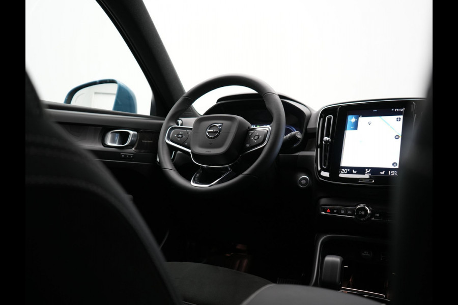 Volvo XC40 T4 Ultimate Bright PHEV 211pk Dealer O.H. | Adaptive Cruise | 360 Camera | Harman / Kardon | Alcantara Sportstoelen Memory | Apple Carplay | Stuur Verwarmd | Blis | Keyless | Navigatie | DAB | Plug In Hybrid |