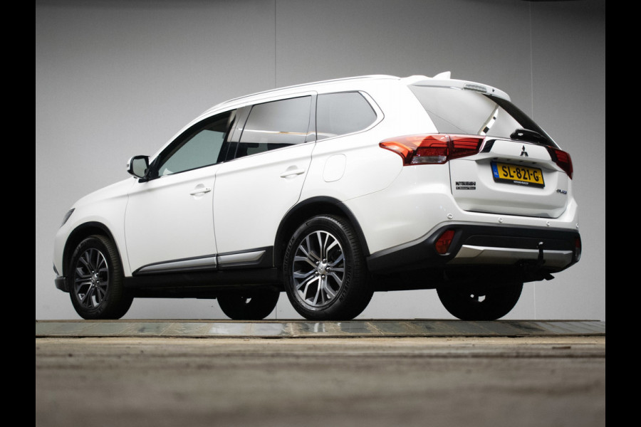 Mitsubishi Outlander 2.0 Connect Pro Sport (APPLE CARPLAY,NAVI,CAMERA,360 VIEW,STOEL/STUUR VERWARMING,CLIMATE,CRUISE,LM VELGEN)