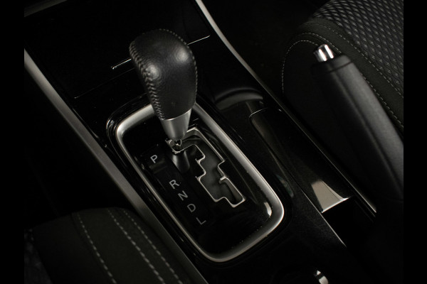 Mitsubishi Outlander 2.0 Connect Pro Sport (APPLE CARPLAY,NAVI,CAMERA,360 VIEW,STOEL/STUUR VERWARMING,CLIMATE,CRUISE,LM VELGEN)