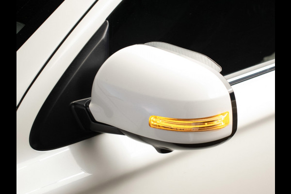 Mitsubishi Outlander 2.0 Connect Pro Sport (APPLE CARPLAY,NAVI,CAMERA,360 VIEW,STOEL/STUUR VERWARMING,CLIMATE,CRUISE,LM VELGEN)