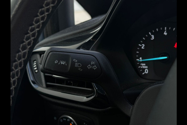 Ford Fiesta 1.1 ACTIVE SPORT,stoelverwarming, adaptief cruise controle, parkeersensoren voor en achter, luxe uitvoering
