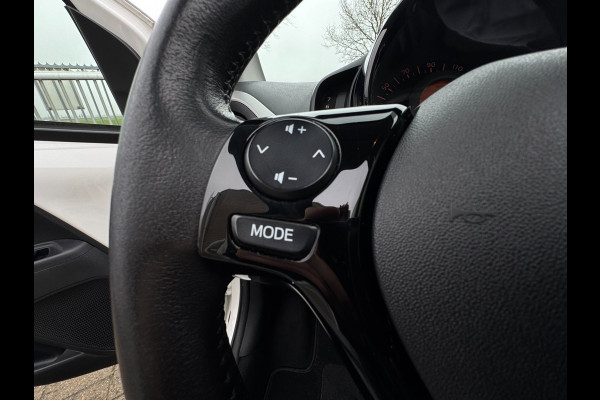 Peugeot 108 1.0 e-VTi Allure TOP! CABRIOTOP / CAMERA / LMV / BLUETOOTH / CLIMATE CONTROL / NL AUTO