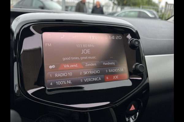 Peugeot 108 1.0 e-VTi Allure TOP! CABRIOTOP / CAMERA / LMV / BLUETOOTH / CLIMATE CONTROL / NL AUTO