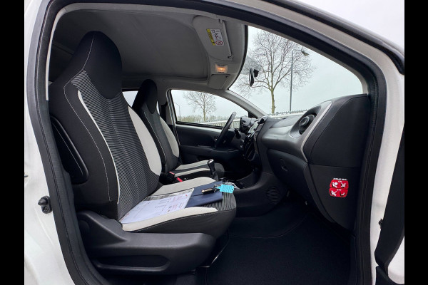 Peugeot 108 1.0 e-VTi Allure TOP! CABRIOTOP / CAMERA / LMV / BLUETOOTH / CLIMATE CONTROL / NL AUTO