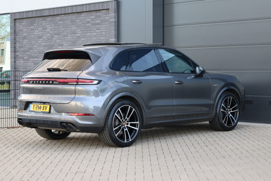 Porsche Cayenne 3.0 E-Hybrid | NAP | PANO | HUD | MEMORY | SPORTUITLAAT | BOSE | STUURVERW |
