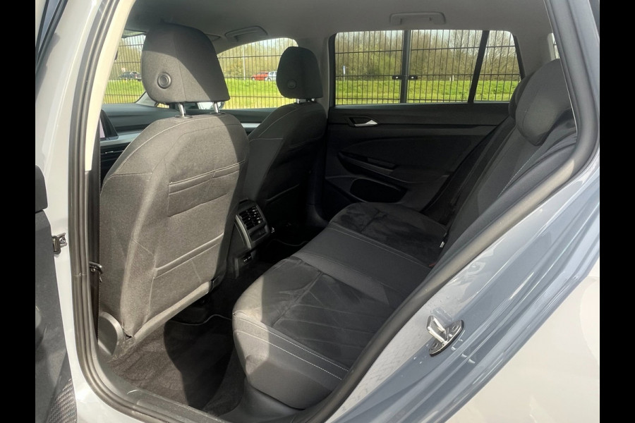 Volkswagen Golf Variant 1.0 TSI Life | 1ste eigenaar| Carplay | PDC |
