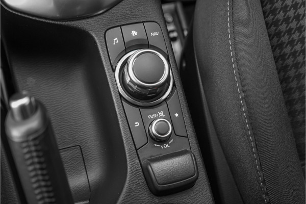 Mazda 2 1.5 Skyactiv-G SkyLease+ Navi Cruise Stoelverw Ori NL