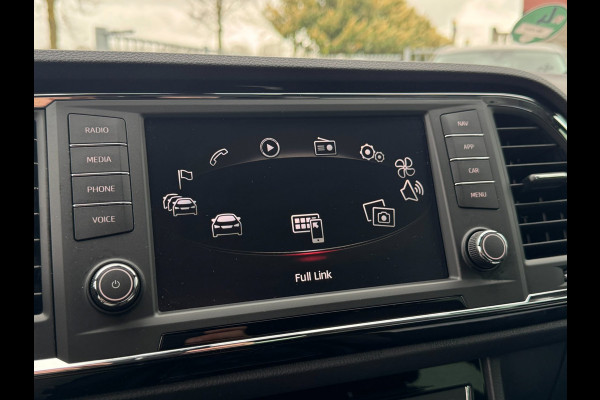 Seat Ateca 1.4 EcoTSI Xcellence CAMERA / PDC / CRUISE / CARPLAY / NAVI / ECC / NL AUTO / GOED ONDERHOUDEN / ALCANTARA / ZWARTE HEM