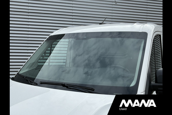 Volkswagen Crafter 2.0TDI 140PK L3H2 Automaat LED Standkachel Cruise Carplay Trekhaak Stoelverwarming Stuurwielverwarming