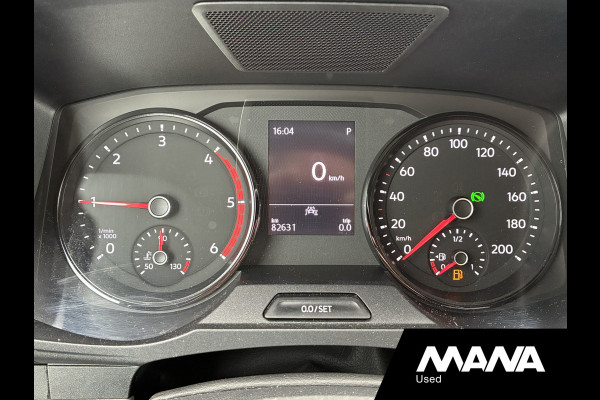 Volkswagen Crafter 2.0TDI 140PK L3H2 Automaat LED Standkachel Cruise Carplay Trekhaak Stoelverwarming Stuurwielverwarming