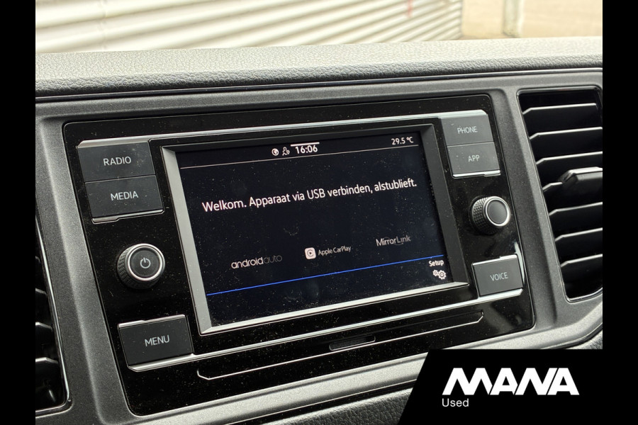Volkswagen Crafter 2.0TDI 140PK L3H2 Automaat LED Standkachel Cruise Carplay Trekhaak Stoelverwarming Stuurwielverwarming