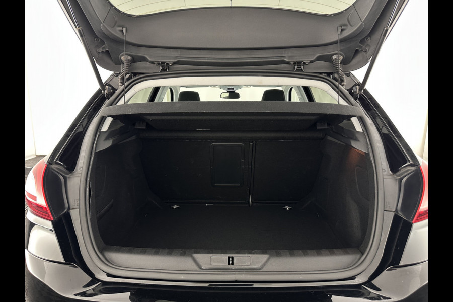Peugeot 308 1.5 BlueHDi Blue Lease Premium *PANO | NAVI-FULLMAP | CAMERA | SPORTSEATS | DAB | PRIVACY-GLASS | ECC | PDC | CRUISE | TOWBAR | 16''ALU*