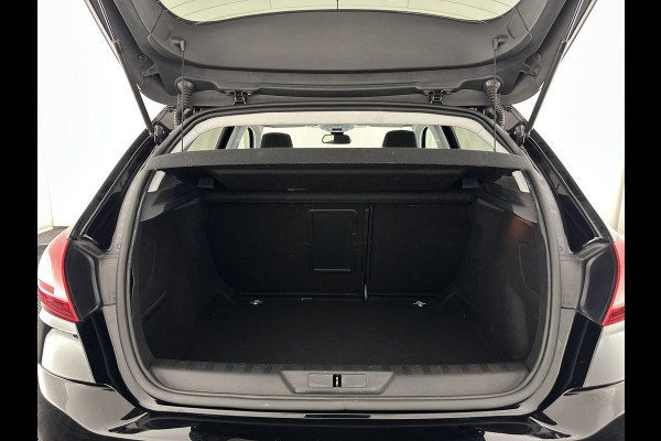 Peugeot 308 1.5 BlueHDi Blue Lease Premium *PANO | NAVI-FULLMAP | CAMERA | SPORTSEATS | DAB | PRIVACY-GLASS | ECC | PDC | CRUISE | TOWBAR | 16''ALU*