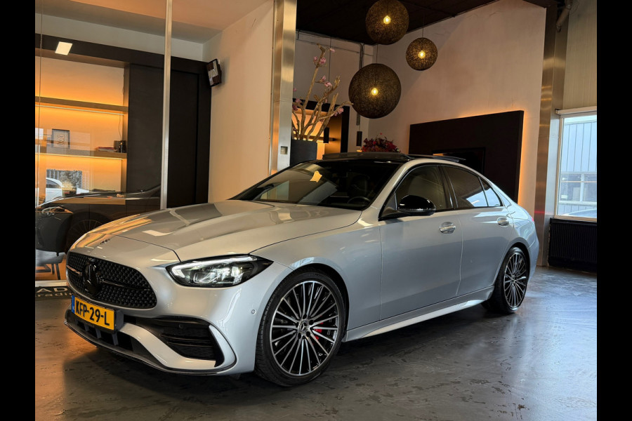 Mercedes-Benz C-Klasse 180 AMG Night pakket Panorama Carbon Sfeerverl.