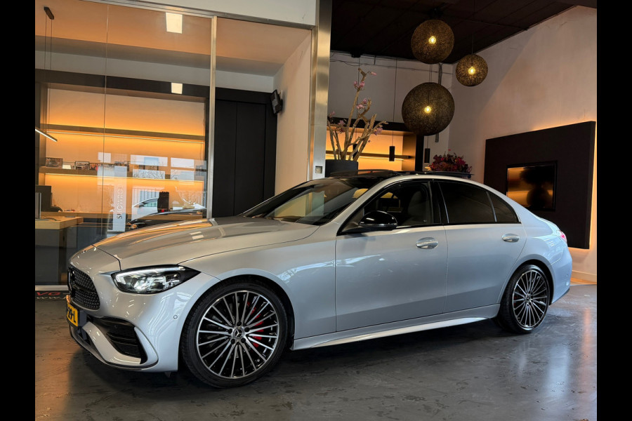 Mercedes-Benz C-Klasse 180 AMG Night pakket Panorama Carbon Sfeerverl.