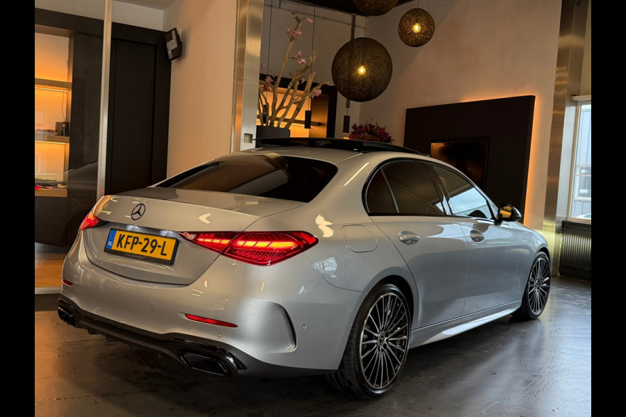 Mercedes-Benz C-Klasse 180 AMG Night pakket Panorama Carbon Sfeerverl.