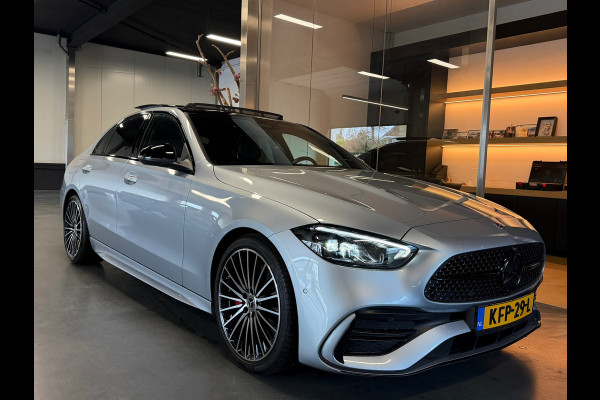 Mercedes-Benz C-Klasse 180 AMG Night pakket Panorama Carbon Sfeerverl.