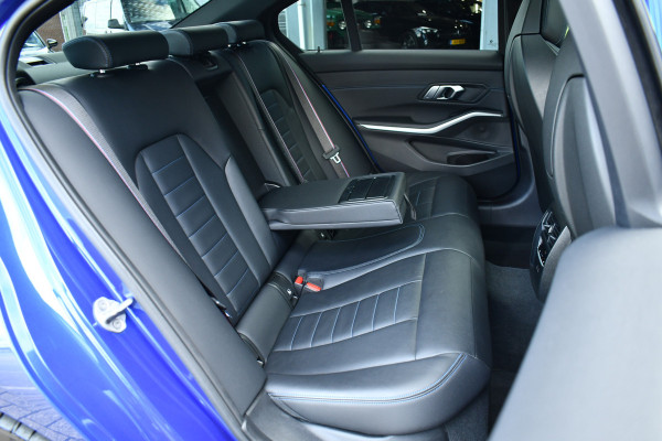 BMW 3-serie 330e xDrive M-Sport Pro Pano M-zetels ACC HUD 19inch El-klep