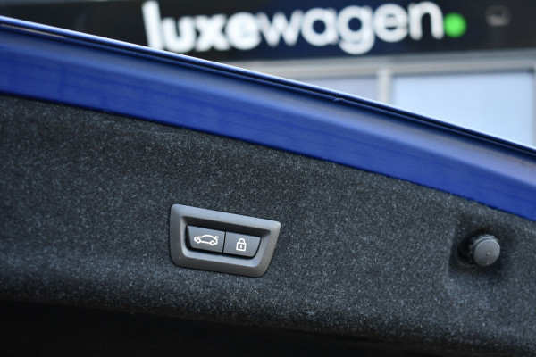 BMW 3-serie 330e xDrive M-Sport Pro Pano M-zetels ACC HUD 19inch El-klep