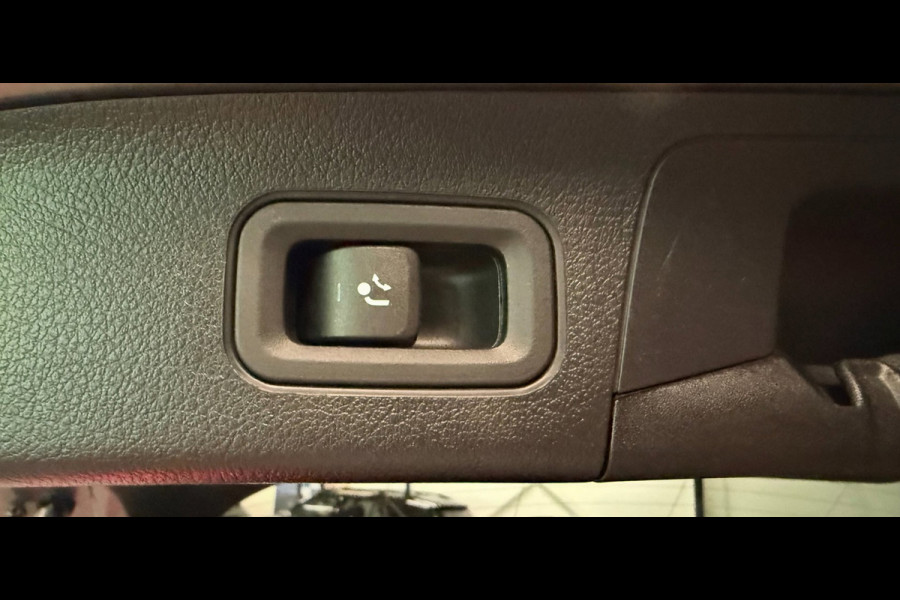 Mercedes-Benz GLA 250 e AMG SOH-TEST/ PANO/LEDER/H-UP/STOEL-M/BURMESTER/BAB/CARPLAY/SFEERVERL///