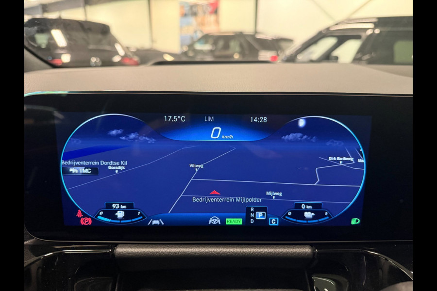 Mercedes-Benz GLA 250 e AMG SOH-TEST/ PANO/LEDER/H-UP/STOEL-M/BURMESTER/BAB/CARPLAY/SFEERVERL///