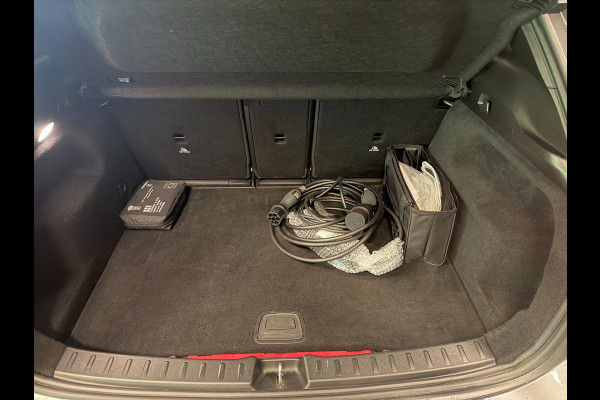 Mercedes-Benz GLA 250 e AMG SOH-TEST/ PANO/LEDER/H-UP/STOEL-M/BURMESTER/BAB/CARPLAY/SFEERVERL///