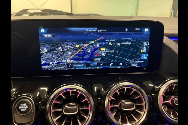 Mercedes-Benz GLA 250 e AMG SOH-TEST/ PANO/LEDER/H-UP/STOEL-M/BURMESTER/BAB/CARPLAY/SFEERVERL///