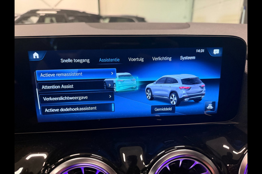 Mercedes-Benz GLA 250 e AMG SOH-TEST/ PANO/LEDER/H-UP/STOEL-M/BURMESTER/BAB/CARPLAY/SFEERVERL///