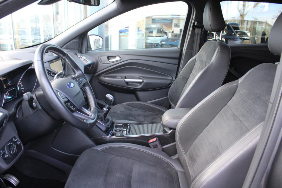 Ford Kuga 1.5 EcoBoost ST Line | Trekhaak 1800KG | Climate Control | Navigatie | Camera | Cruise Control |